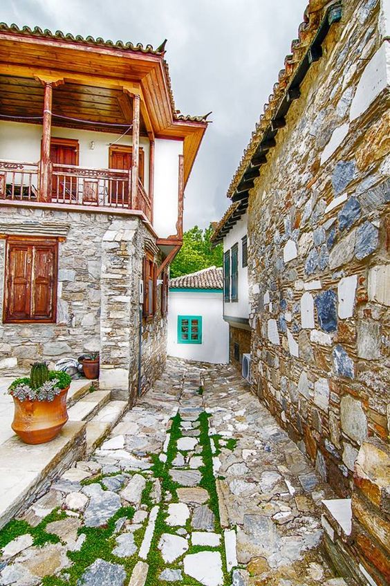 კუშადასი