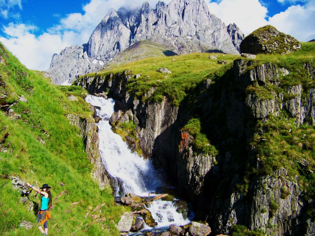 ერთი დღე ჯუთაში