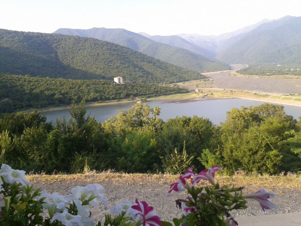 სიღნაღი-ბოდბე-ყვარელი-ილიას ტბა-იყალთოს მონასტერი-თელავი.