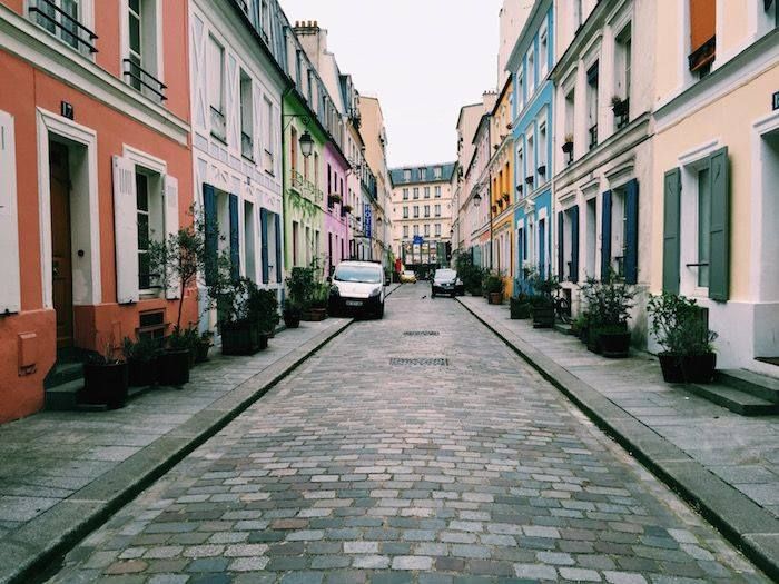 მყუდრო აპარტამენტი პარიზის გულში სულ რაღაც !