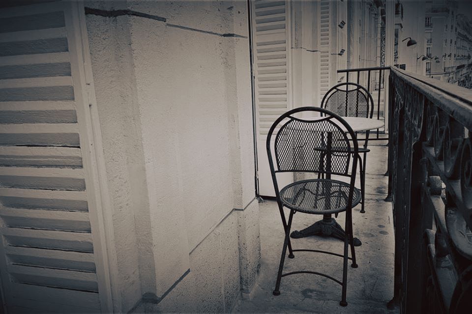 მყუდრო აპარტამენტი პარიზის გულში სულ რაღაც !