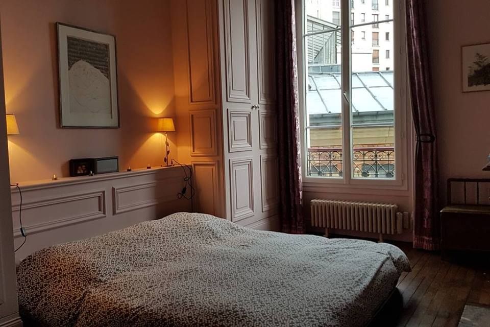 მყუდრო აპარტამენტი პარიზის გულში სულ რაღაც !