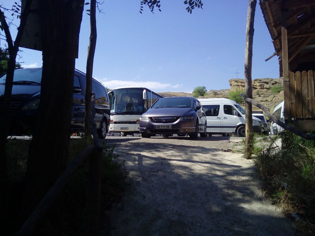 სიღნაღი-ბოდბე-ყვარელი-ილიას ტბა-იყალთოს მონასტერი-თელავი.