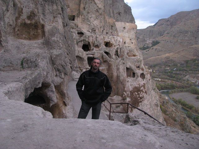 ბორჯომი- ახალციხე (რაბათის ციხესიმაგრე )- ვარძია. -ლარიდან.