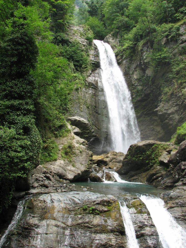 გურგენიანის ჩანჩქერი აგვისტოს