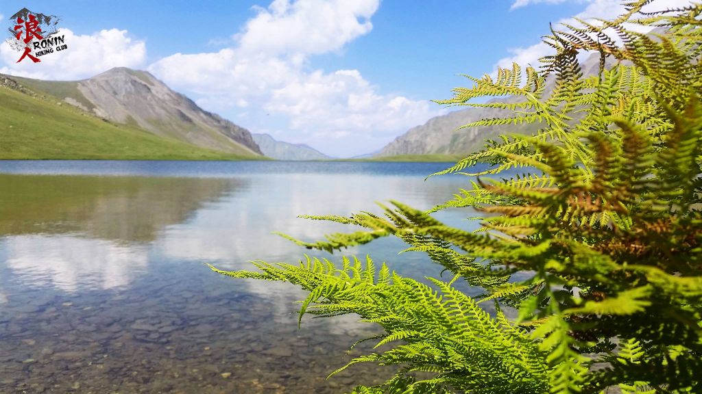 მოირონინე შავი კლდეების ტბა - აგვისტოს