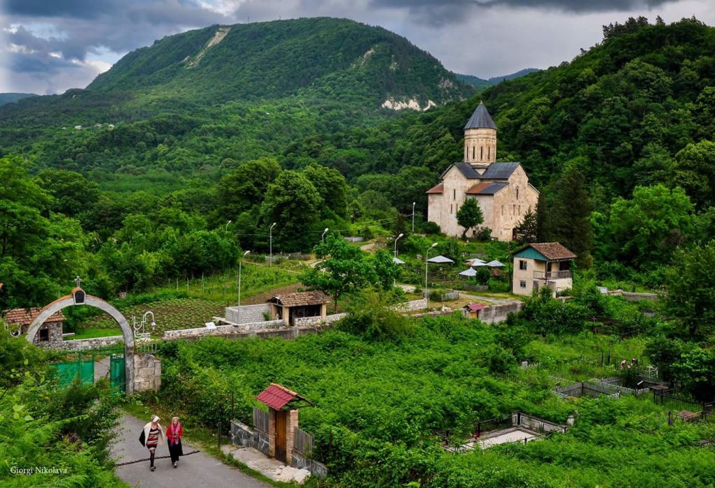 რაჭის  დღიანი ტური