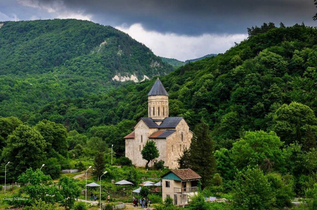 რაჭის დღიანი ტური