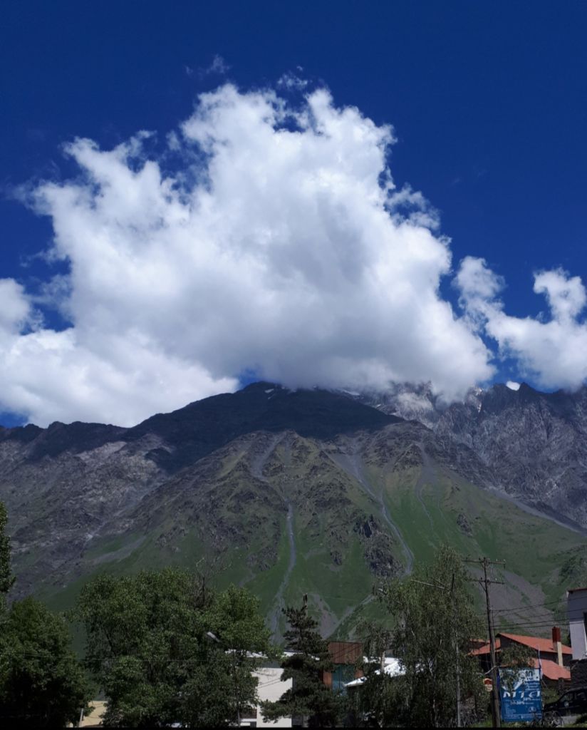 აგვისტოს ყაზბეგის ტური დარჩენილია ადგილი