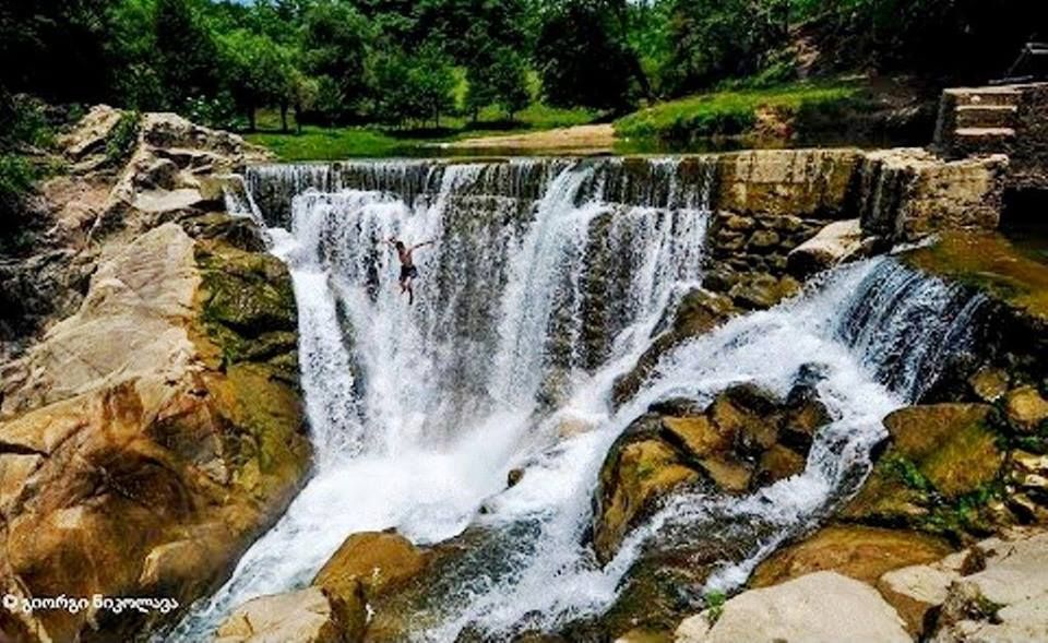 კაცხის სვეტი - სამწვერას ჩანჩქერი ! სულ   ლ ა რ ად ! + მღვიმევი და სხვა ! საბანაო-საგან