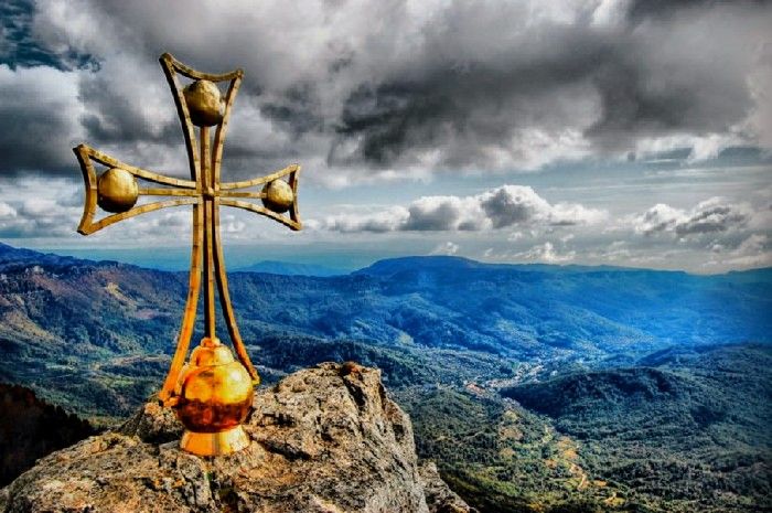 ფერადი რაჭა < გელით ყველას <