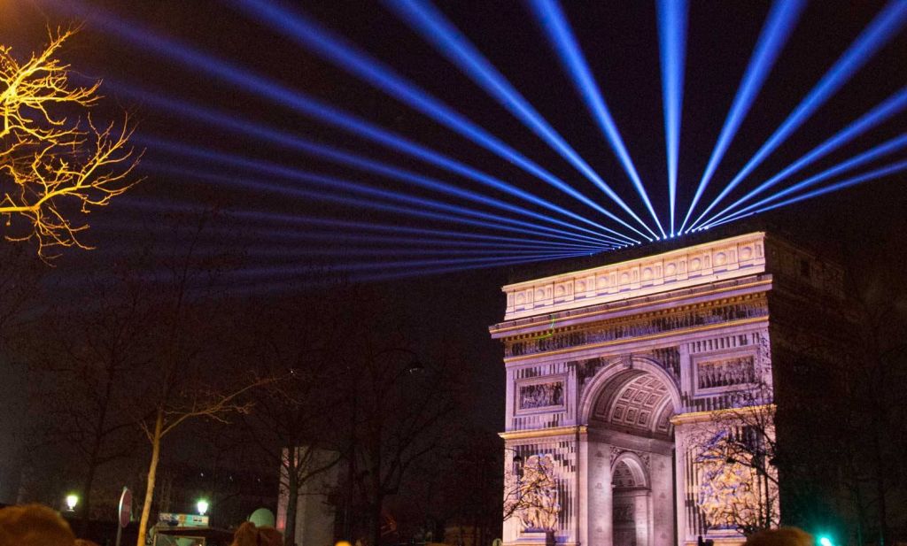 ი პარიზში და დაისვენე განხვავებულად!!!სრული საგზურის ღირებულება ადამიანზე-ლ!!!