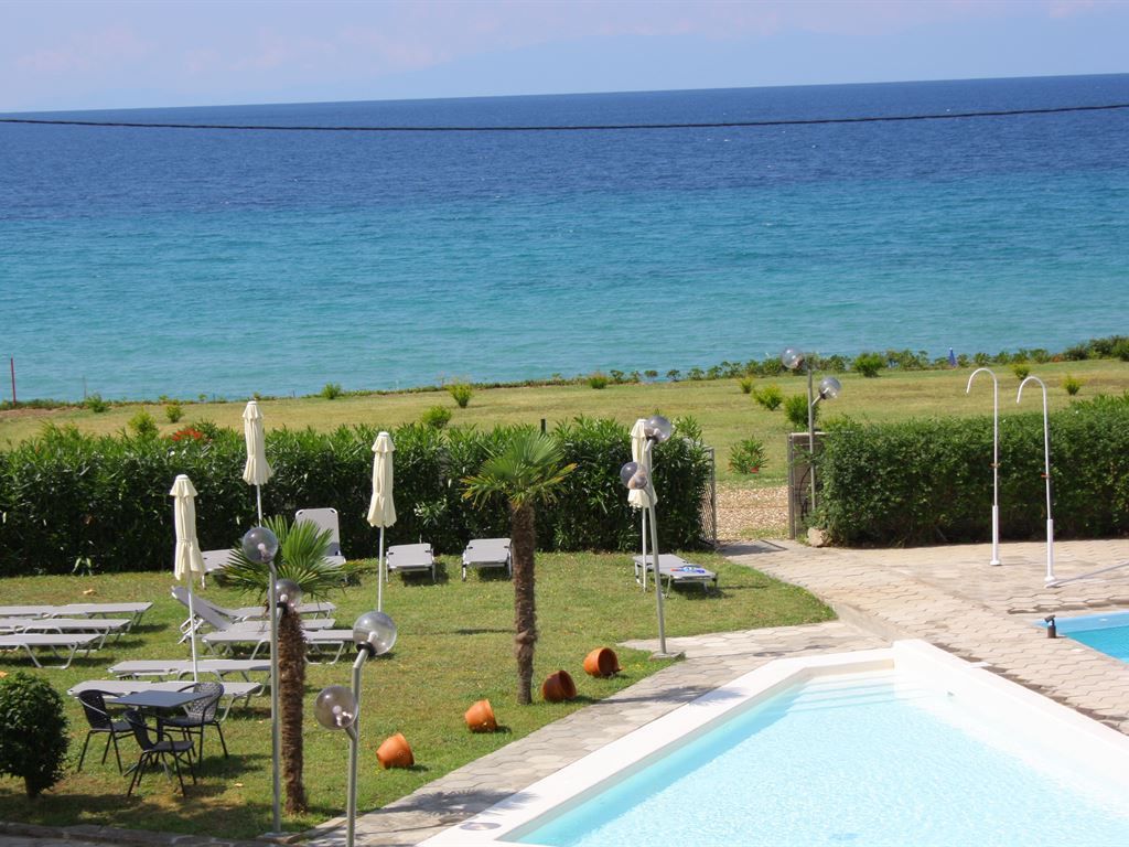 საბერძნეთი -ხალკიდიკი Skion Palace Beach Hotel 4* 