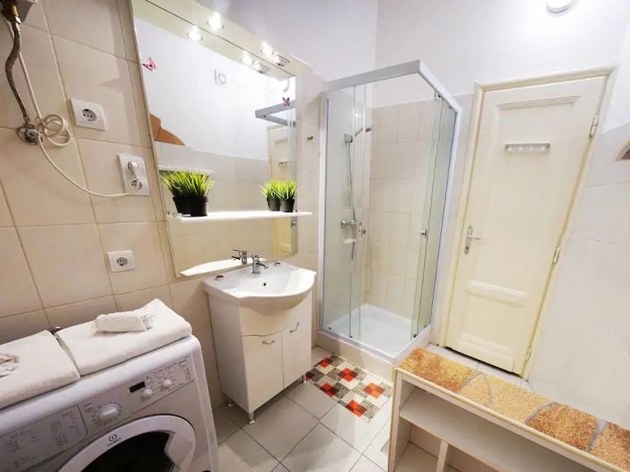 დაისვენე მეგობრებთან ერთად ულამაზეს ქალაქ ბუდაპეშტში!!!აპარტამენტს +ავიაბილეთები ❗