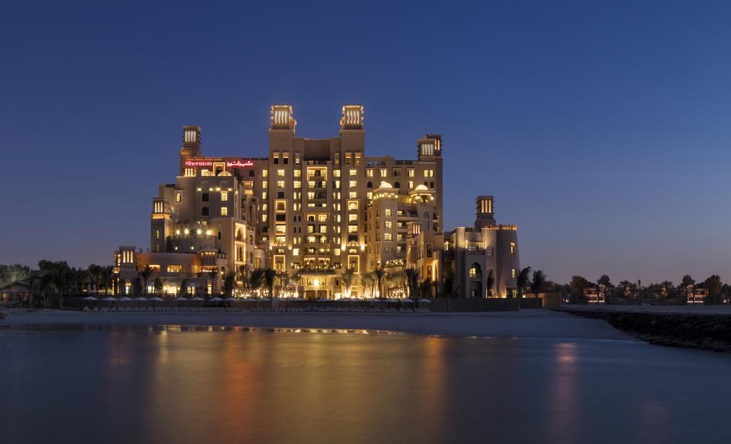 დუბაი / შარჟა  რეკომენდირებული სასტუმრო - > Sheraton Sharjah Beach Resort 5*-1646 ლარად!!!!