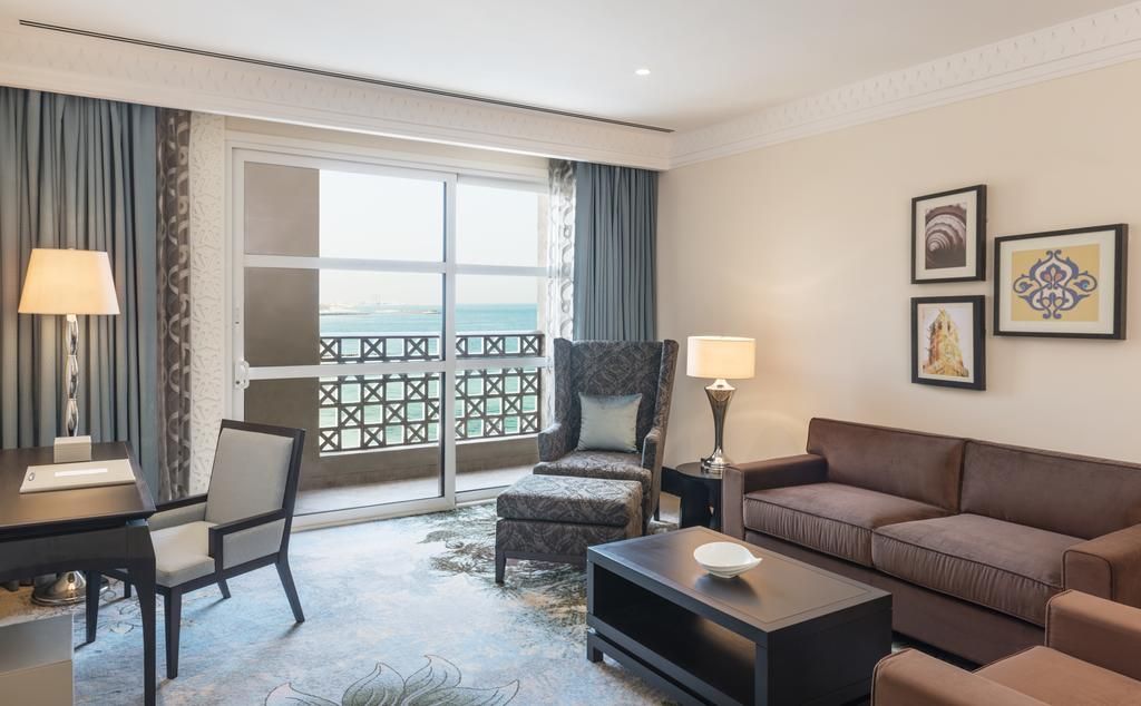 დუბაი / შარჟა რეკომენდირებული სასტუმრო - > Sheraton Sharjah Beach Resort *-!!!!