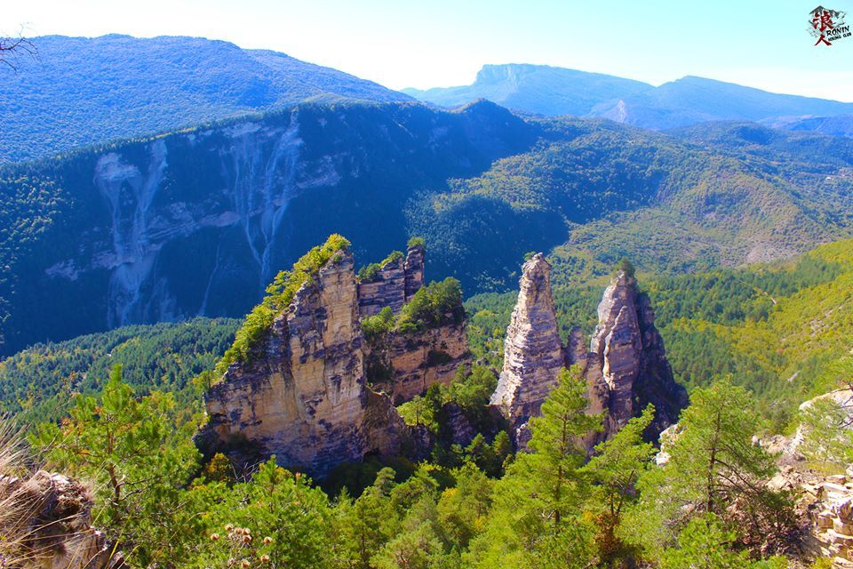 მოირონინე რაჭა-ლეჩხუმი, მრავალძალი, საირმის სვეტები, ქულბაქი