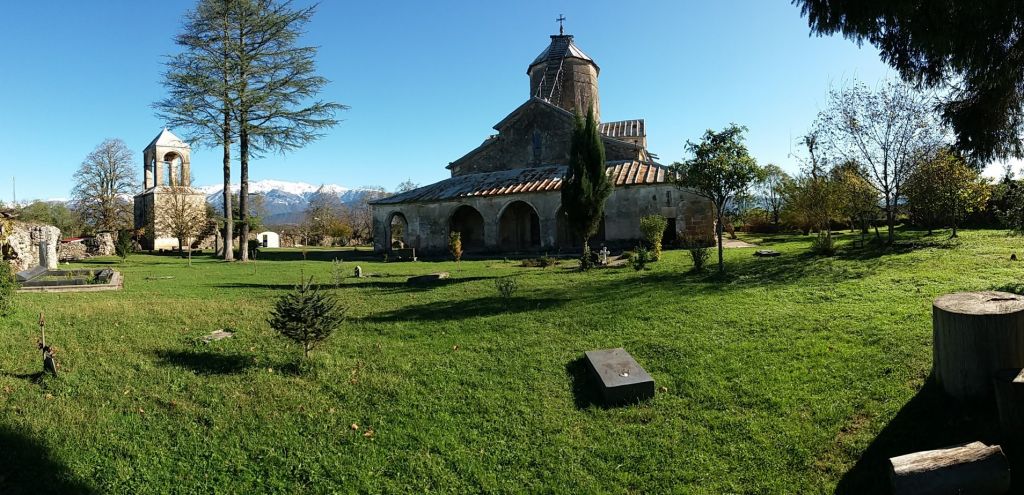 წაჩხური, წალენჯიხა, დადიანების სასახლე ზუგდიდში