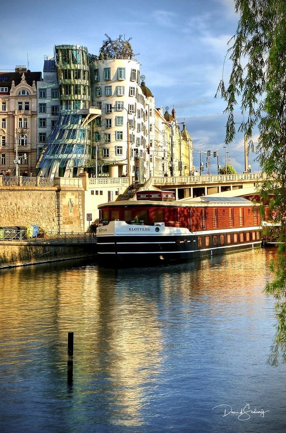 ჯგუფური ტური პრაღა-ვენა!! . ისიამოვნეთ ყველაზე დაბალ ფასად.