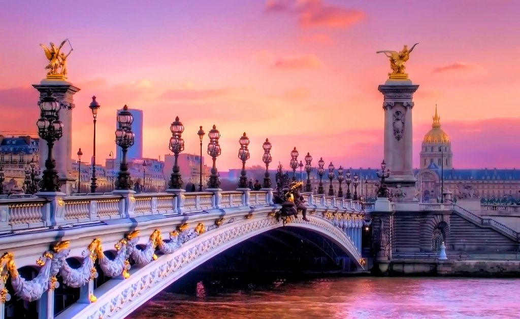 ვალენტინობა პარიზში !!