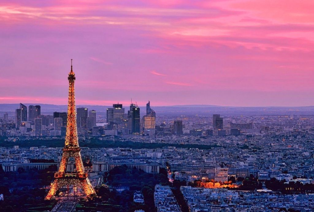 ვალენტინობა პარიზში !!