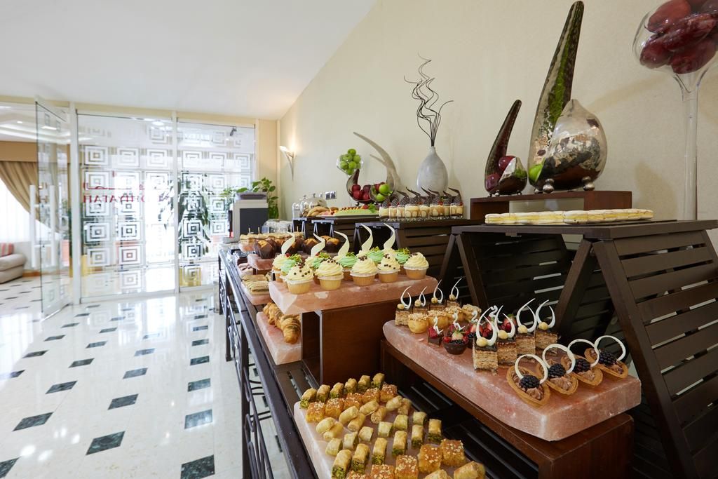 აქცია დუბაის * სასტუმროში! სრული დღიანი საგზურის ღირებულება !