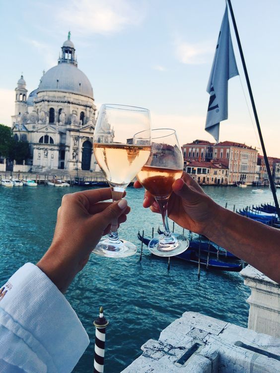 აქცია!!! ვალენტინობა იტალიაში - !!!