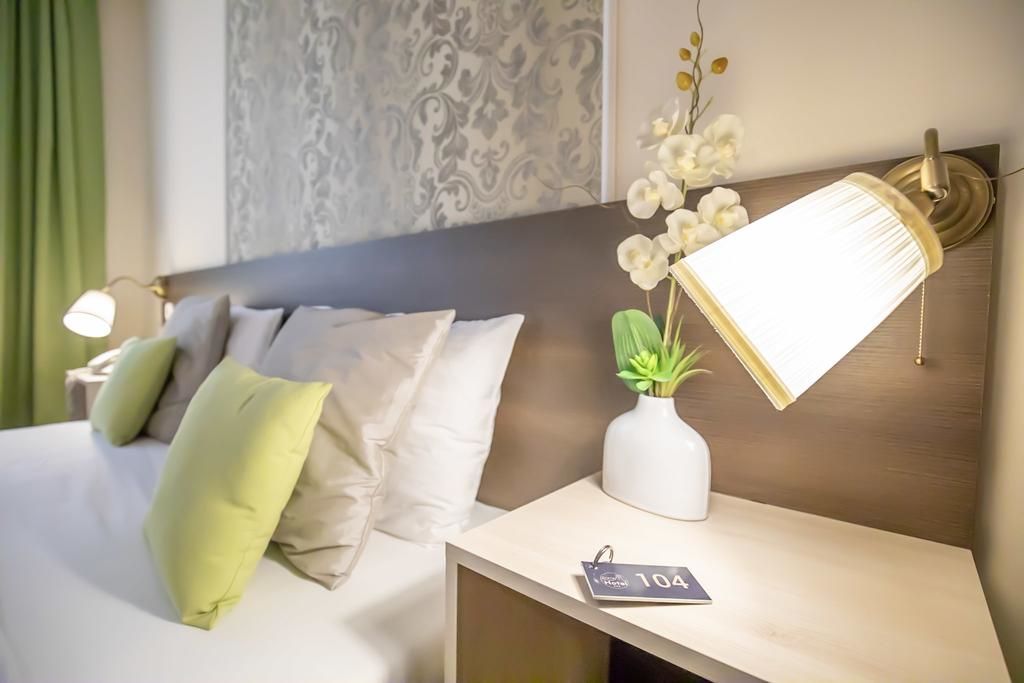 Budapest - Lari -Direct Flight From Tbilisi