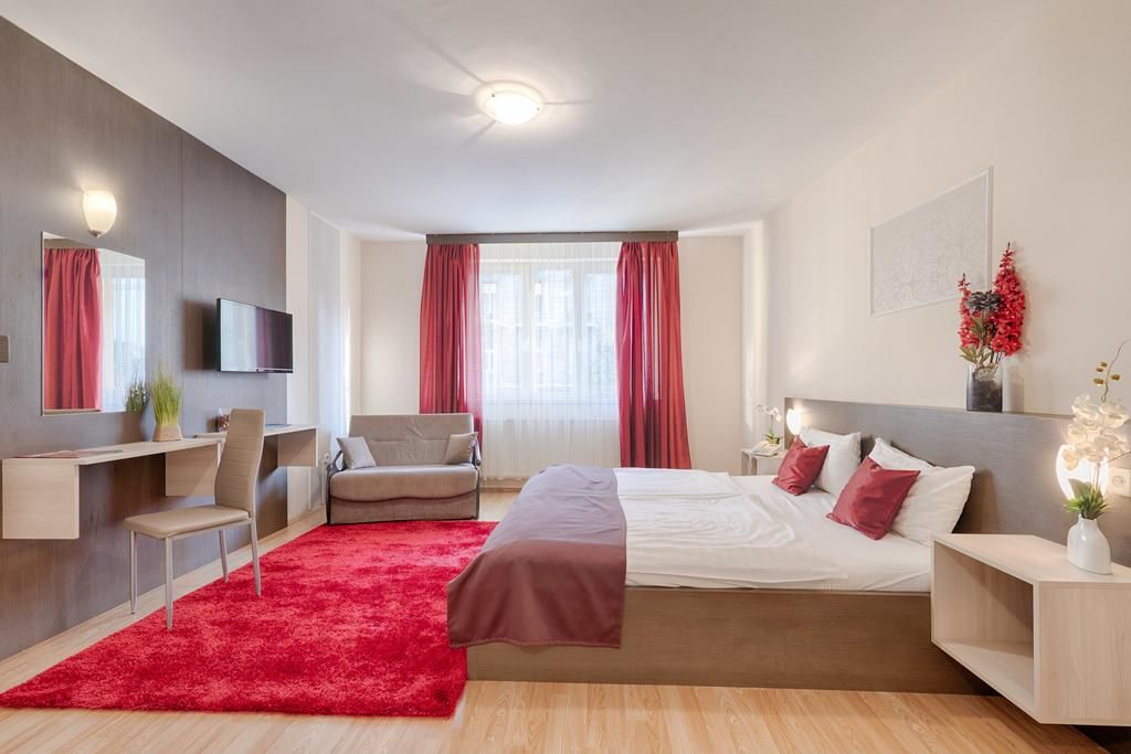 Budapest - Lari -Direct Flight From Tbilisi