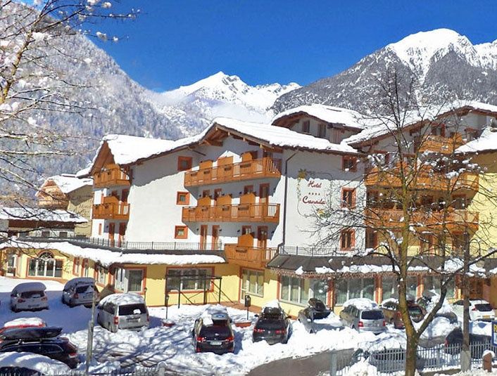 ისრიალეთ და დაისვენეთ ულამაზეს, იტალიის ალპებში. იქვე შეხვდით ახალ წელს.