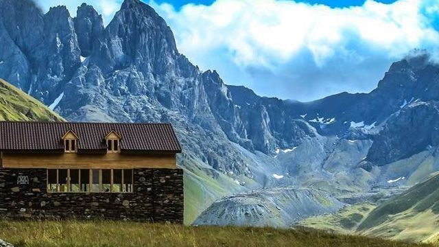 ჯუთას + ყაზბეგი !