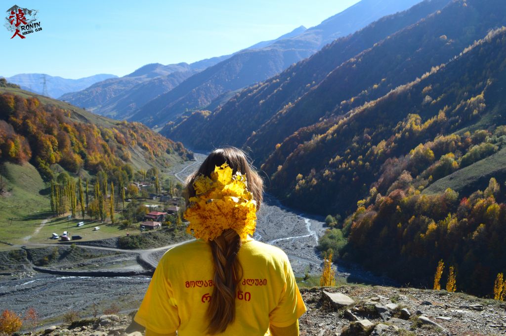 მოირონინე შემოდგომისფერი გუდამაყარი  ოქტომბერს