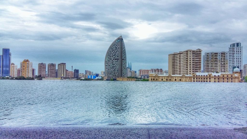 მოირონინე ბაქო  ( დღე)