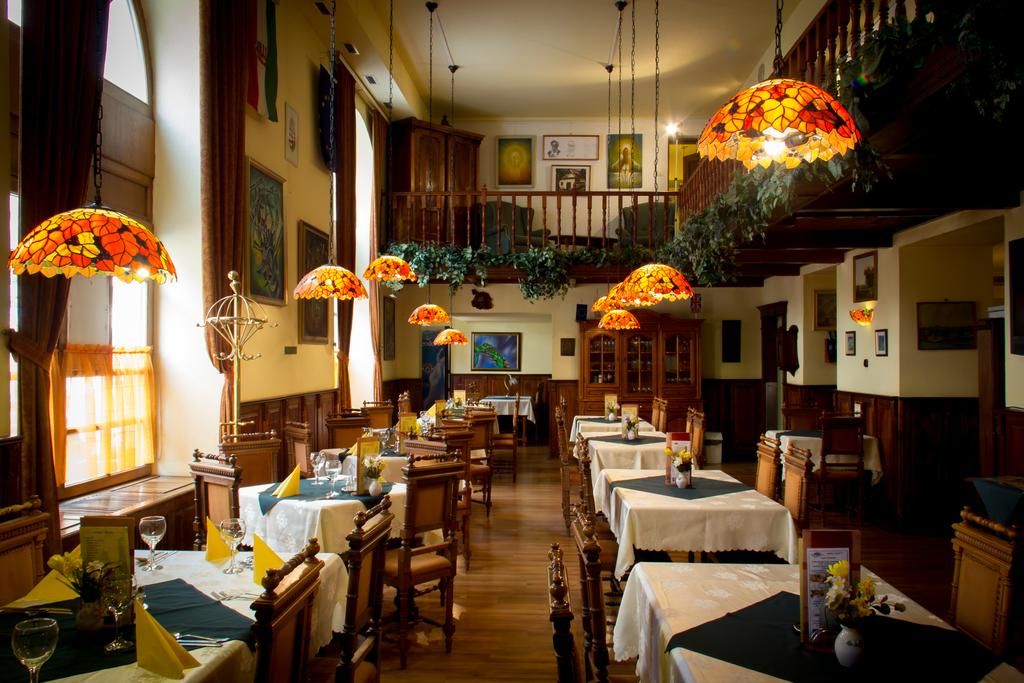 ბუდაპეშტის ჯგუფური, წინასაშობაო ულამაზესი ტური :)