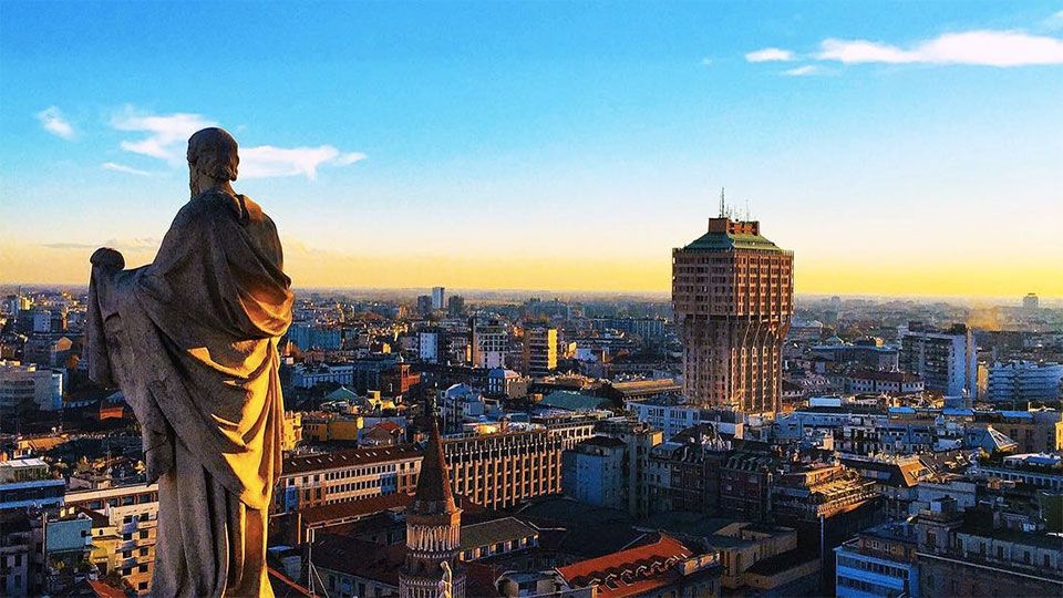 მილანი -