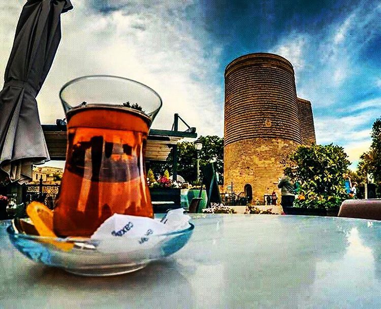 საჩუქარად დედებს ბაქო