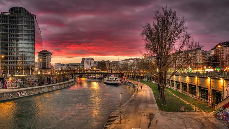 შემდგარი ჯგუფური ტური ვენა-პრაღა-ბუდაპეშტი ..-..