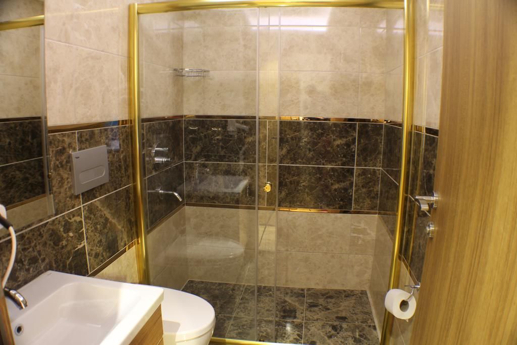 ტრაპიზონი-უზუნგოლის ტბა-სუმელას მონასტერი -- ნოემბერი