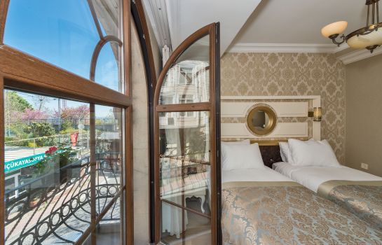 შობა ულამაზეს სტამბოლში <