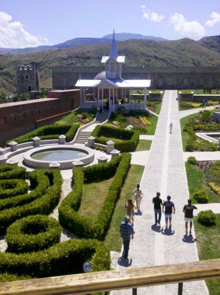 ერთდღიანი ტური: რაბათის ციხე, მწვანე მონასტერი, ბორჯომის პარკი