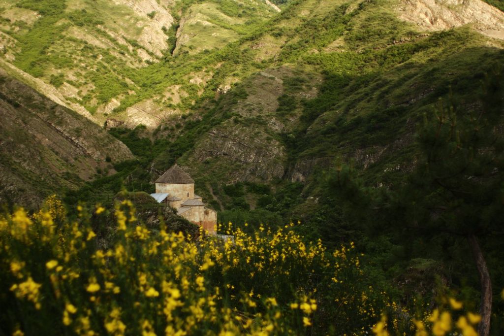 უფლისციხე, ქვახვრელი, ნადარბაზევის ტბა, ატენი