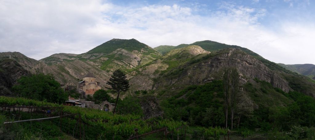 უფლისციხე, ქვახვრელი, ნადარბაზევის ტბა, ატენი