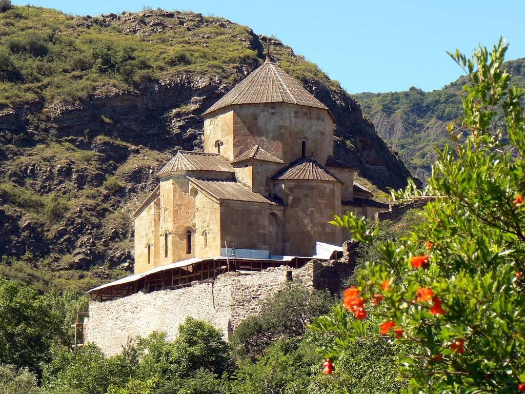 უფლისციხე, ქვახვრელი, ნადარბაზევის ტბა, ატენი