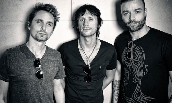 დაესწარი Muse- ს კონცერტს პარიზში ! სრული საგზურის ღირებულება შეადგენს !