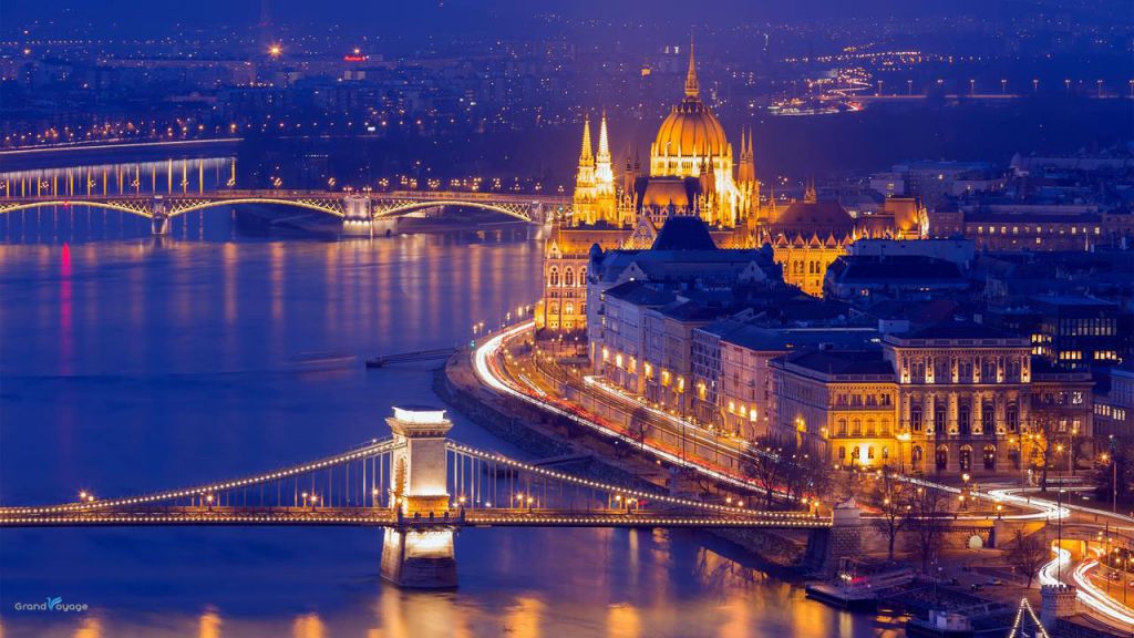 ◣ გაატარეთ ახალი წლის დღეები ბუდაპეშტში!