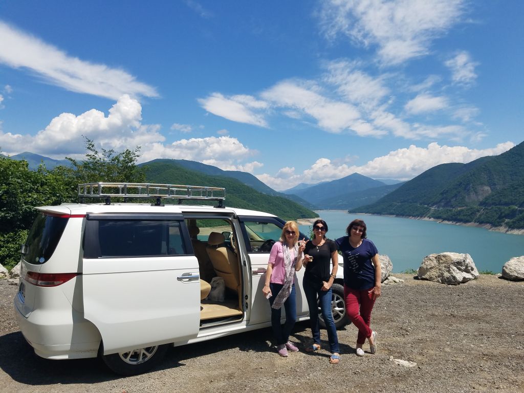 Тур в Казбеги