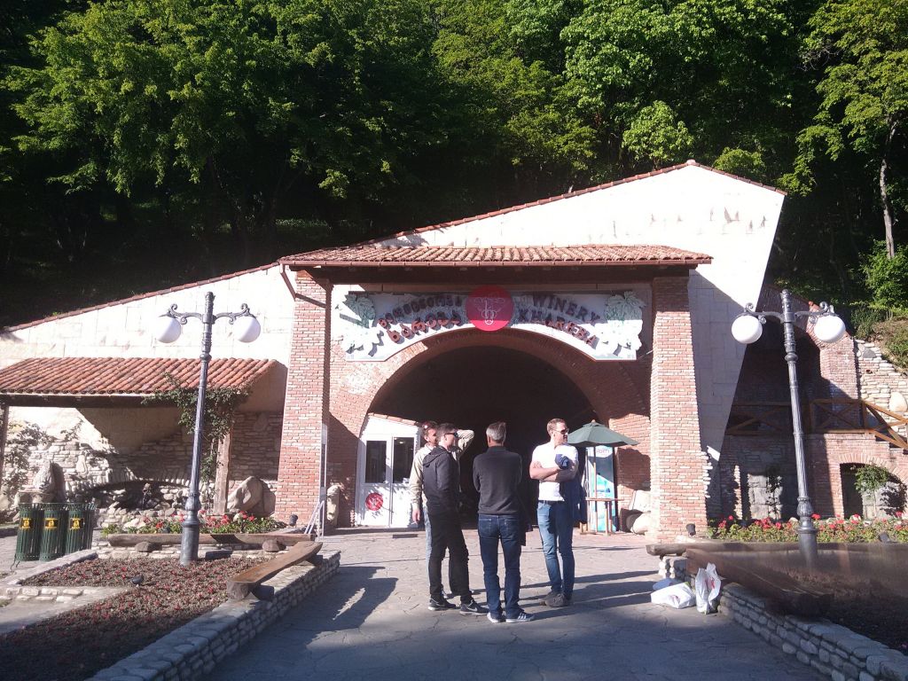 " მეღვინეობა ხარება " - კავკასიონის კლდეში ნაკვეთი ღვინის საცავი ... თელავი, ყვარელი, ახმეტა . . . !