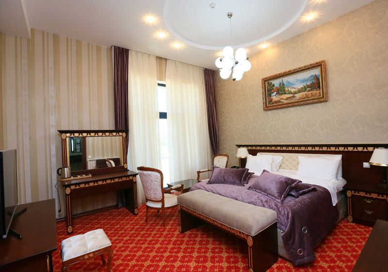 შეხვდი ახალ წელს გამოცდილ კომპანიასთან ერთად! 