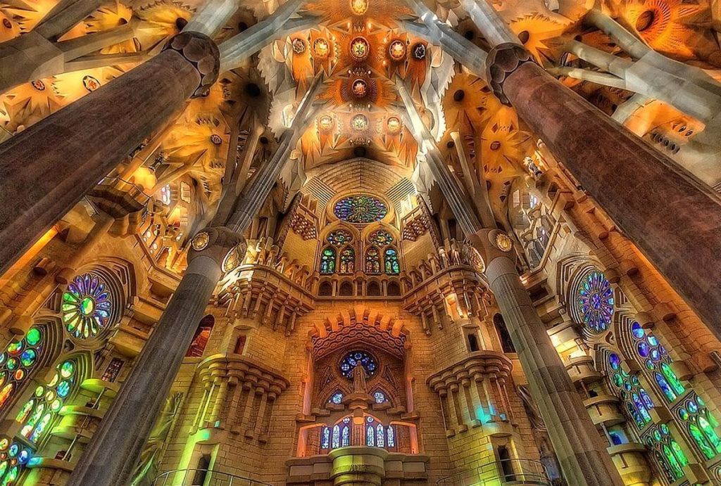 დღე ბარსელონაში + Sagrada Familia-ს შესასვლელი ბილეთი საჩუქრად!