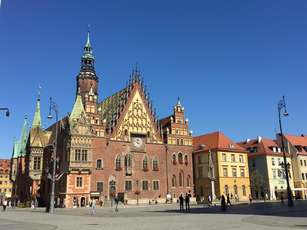 პოლონეთის ორი ულამაზესი ქალაქი და დაუჯერებელი ფასი სრულ ტურისტულ პაკეტზე